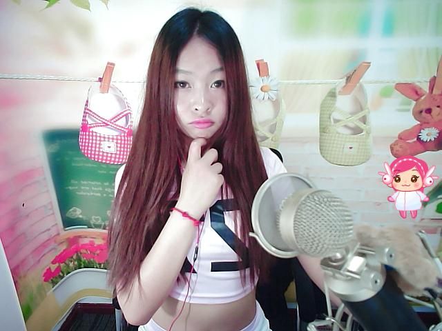 蓝巫巫是个熊孩子的主播照片