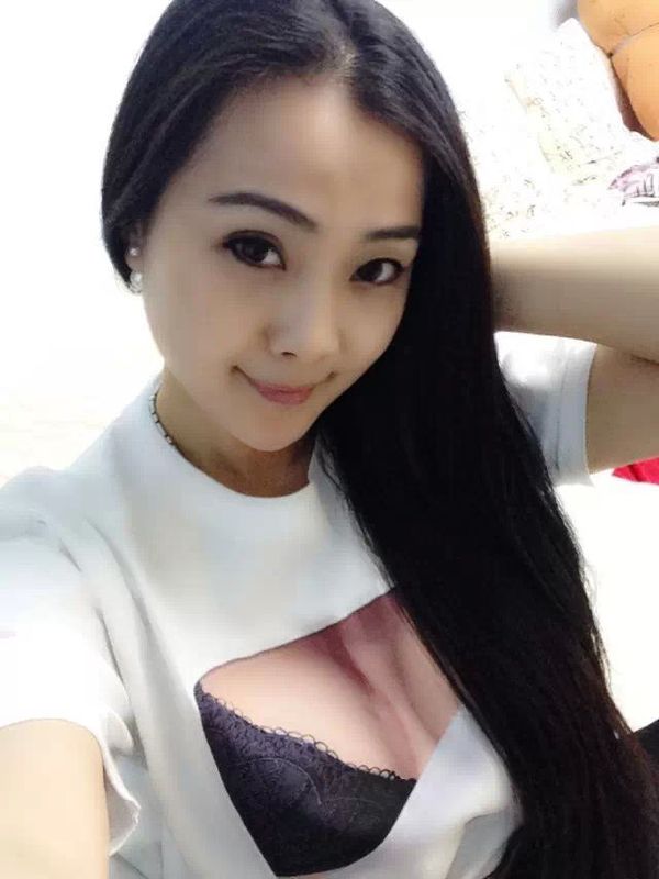 ★女人de′颜色的主播海报