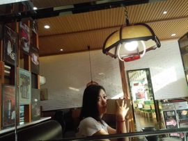 神小香主播照片