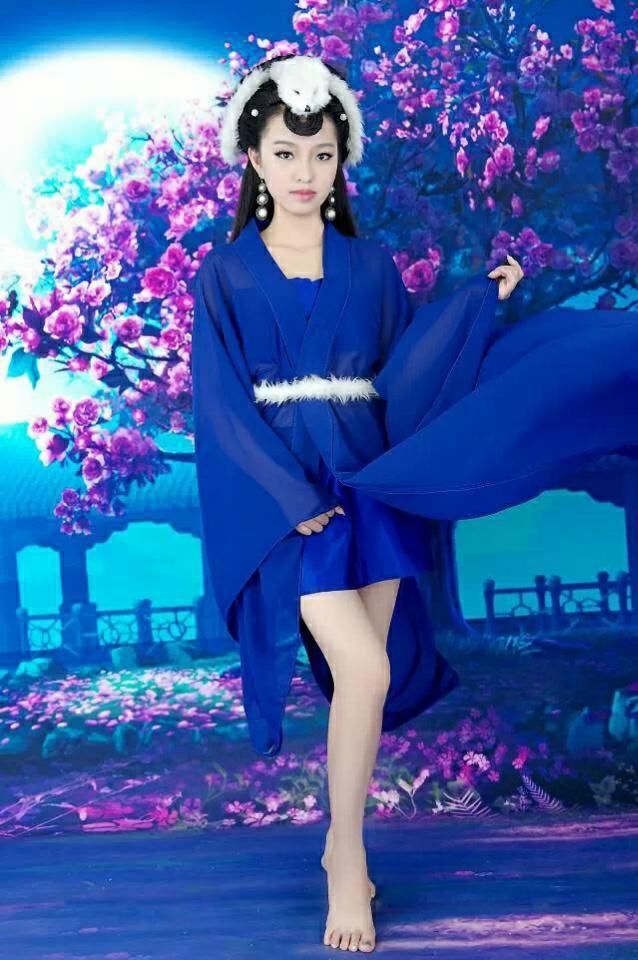 白色-萌姬主播照片
