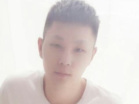 无聊嘚丁丁海报