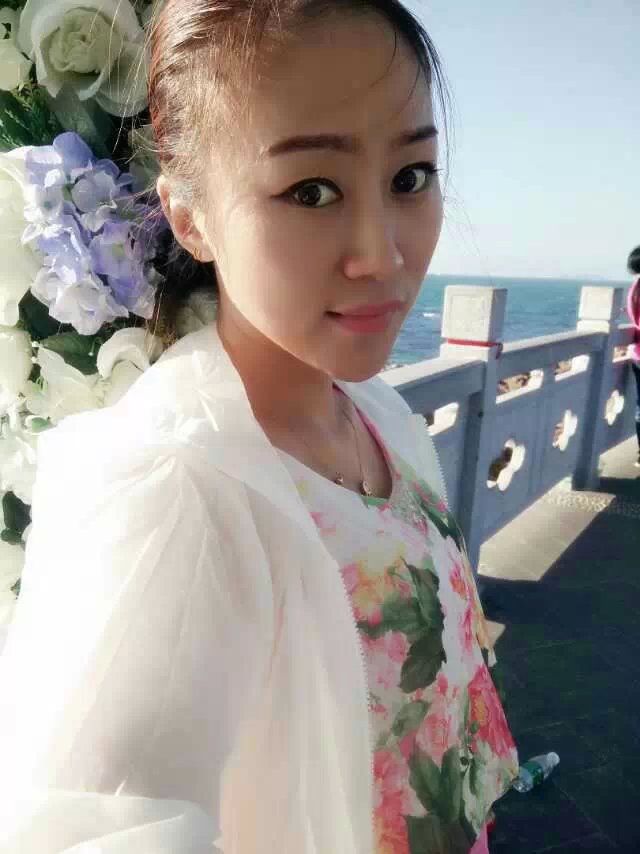 伤心小女孩hi的主播照片