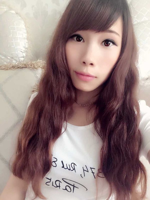 ︶￣❀朵朵╮的主播海报