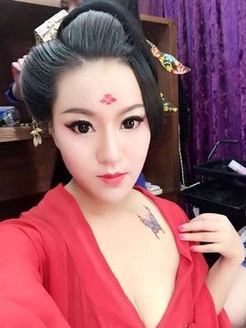 依❤琳主播照片