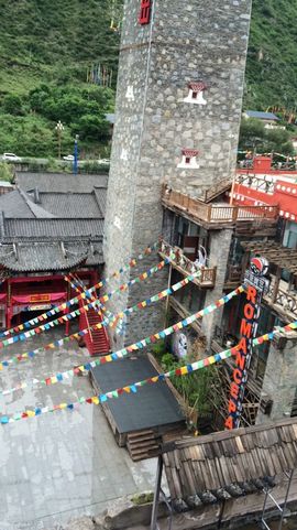 宫贺林主播照片