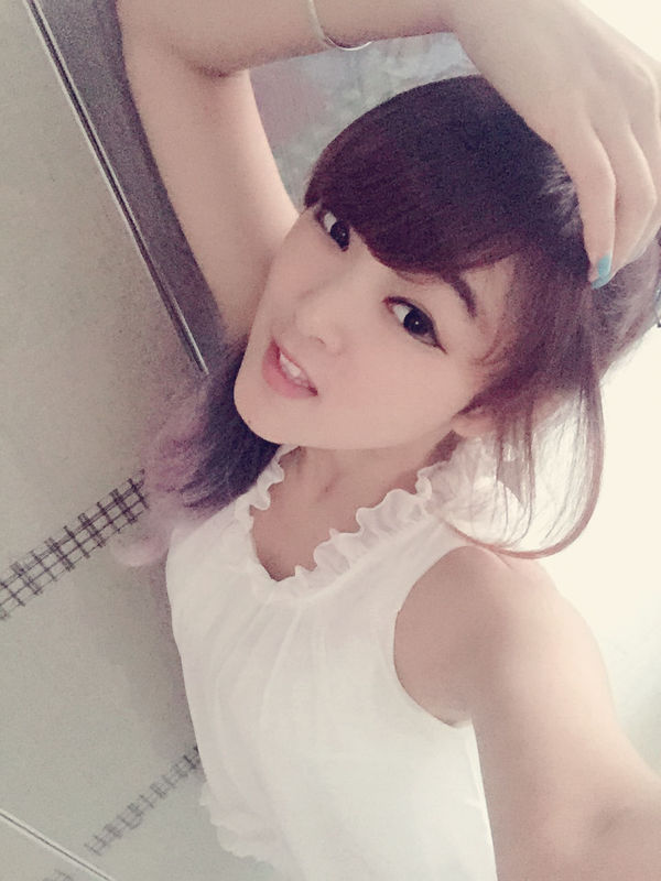 艺贝儿的主播海报