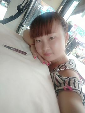 我们太年轻了，谈不起主播照片