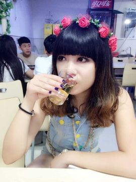 ＊小暴脾气✎主播照片