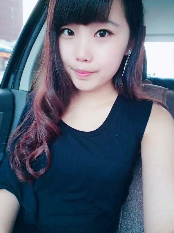 不美不萌怎么办的主播海报