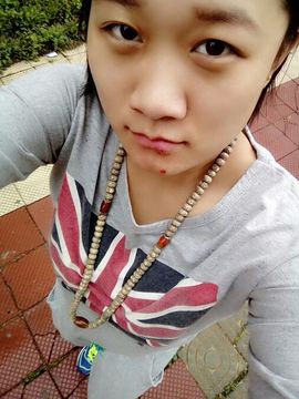 伊杨情感档主播照片