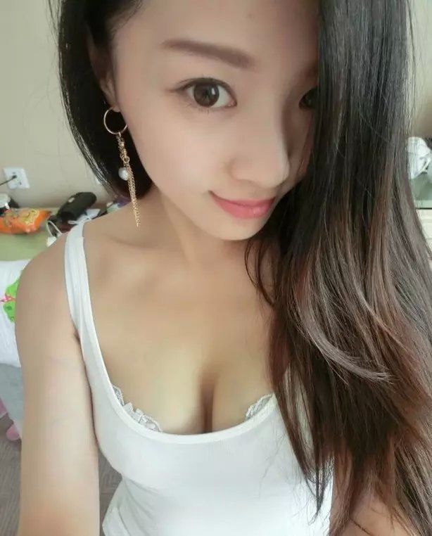 老公冷酷无情的主播照片