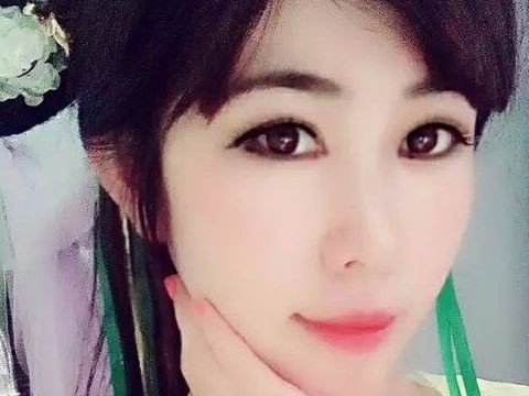 如梦，新人求守护海报
