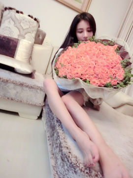 卖女孩的小蛋糕主播照片