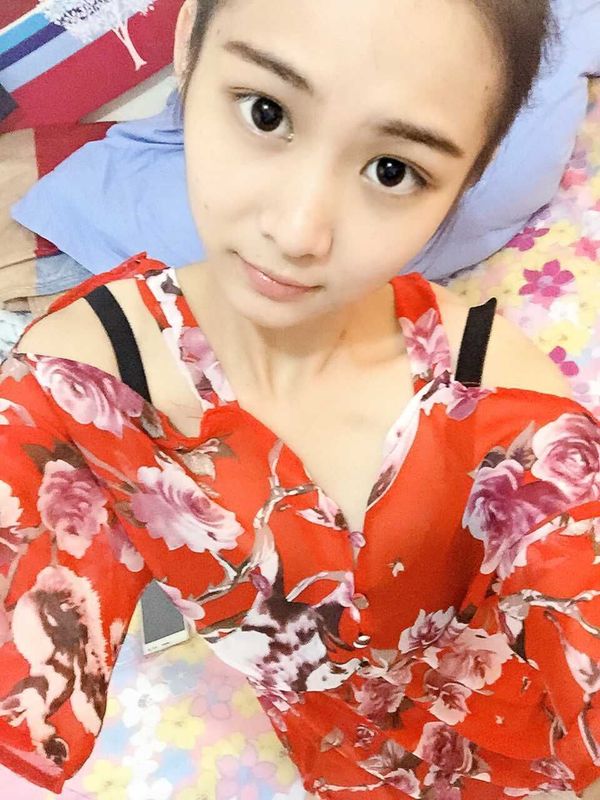 蕰蕰蕰-★-嫦曦的主播海报
