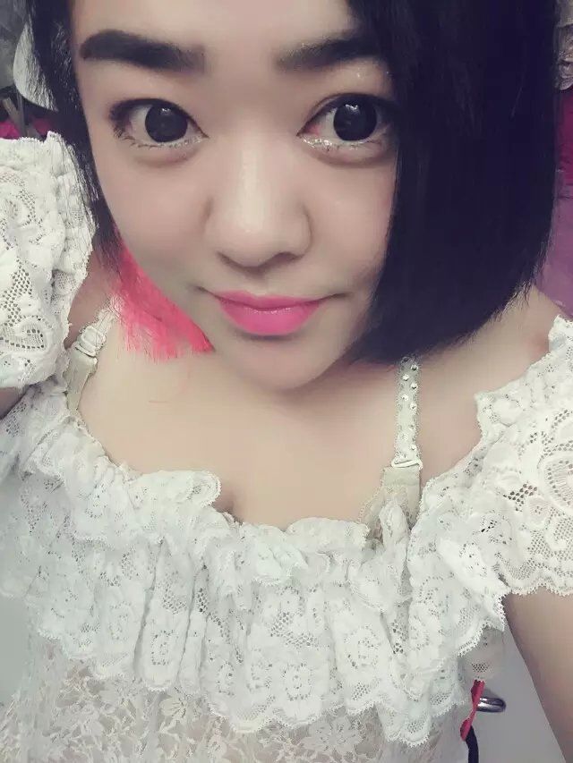 小瓶盖あい莹莹♥`主播照片