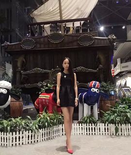 Miss卓然主播照片