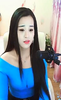 譚校長主播照片