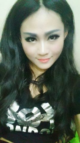 露娜有你很开心主播照片
