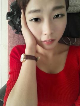 嘻哈璐璐主播照片