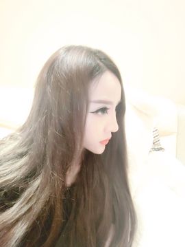 洛七月主播照片