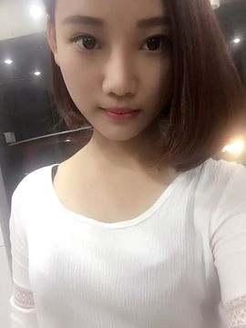 沈可卿主播照片