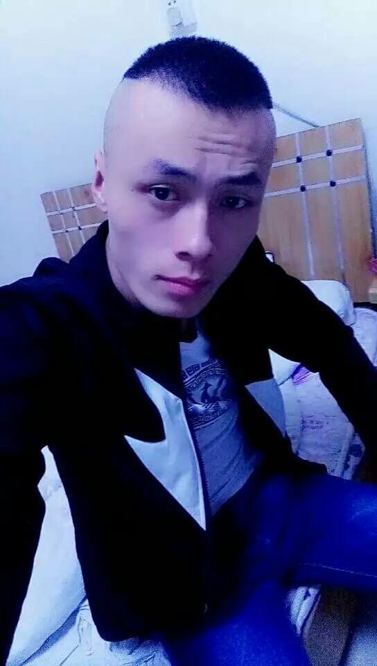 郑州小领的主播照片