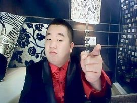 5号院长主播照片