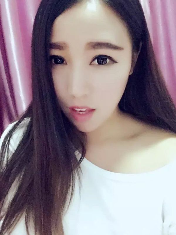 雪妞&的主播海报