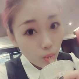 钢豌豆儿主播照片