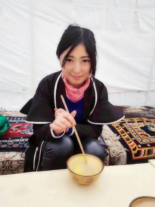 雅雅看天下的主播照片