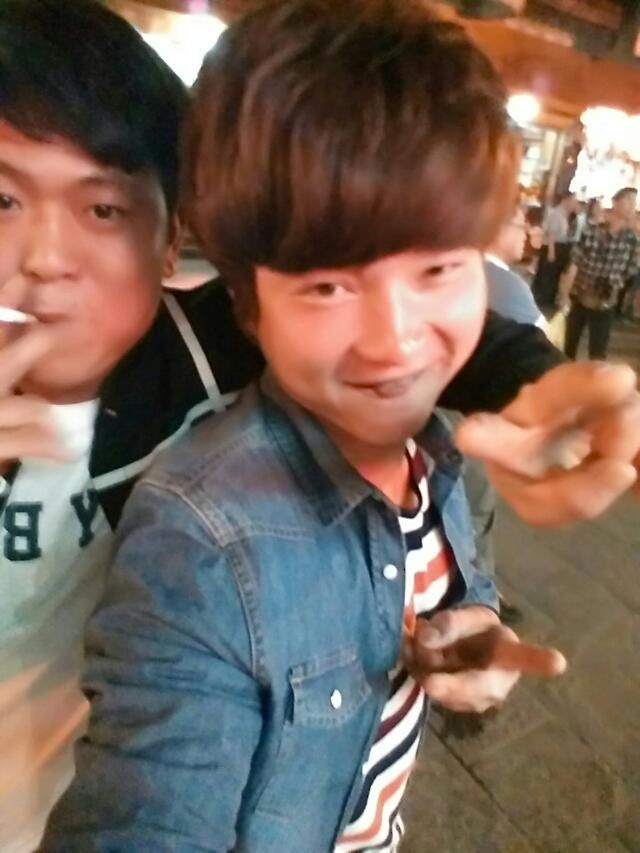 疯呤院院长的主播照片