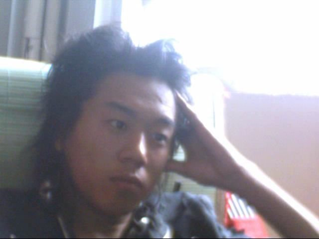 峰伴晨的主播照片