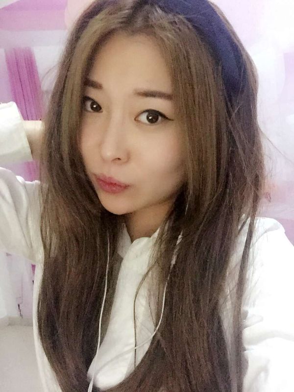 嘉♫丽的主播海报