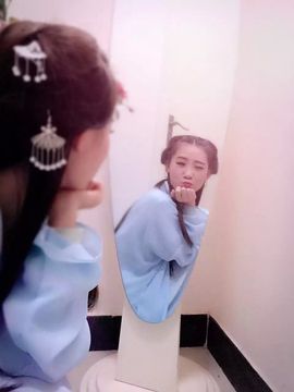 じ★╮凡间精灵小小✿主播照片