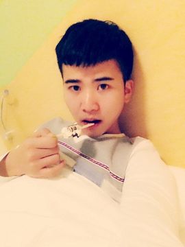 露宝的松哥主播照片