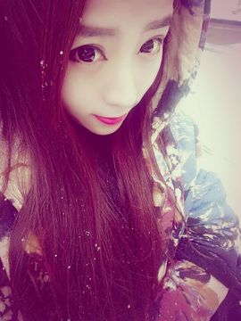 荷曦♫つ主播照片