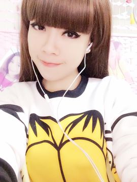 广西好声音：心心主播照片