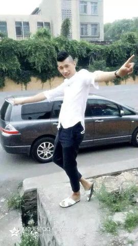 我的名字是顾毅主播照片