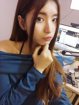 瑞瑞❤走调女王主播照片
