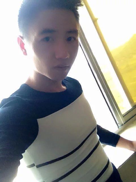 哈萨安少康的主播照片