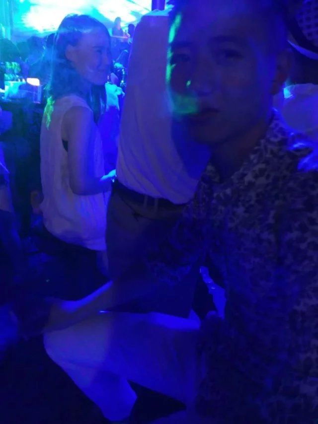 哈萨安少康的主播照片
