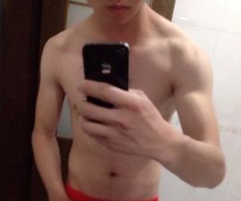 哈萨安少康主播照片