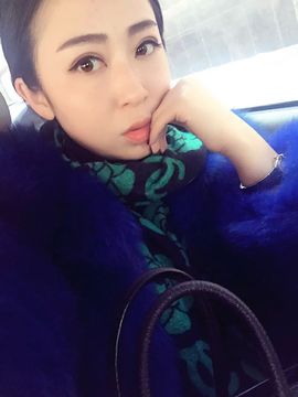 小美金桐主播照片
