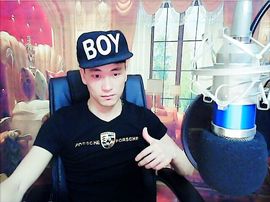罗盛杰主播照片