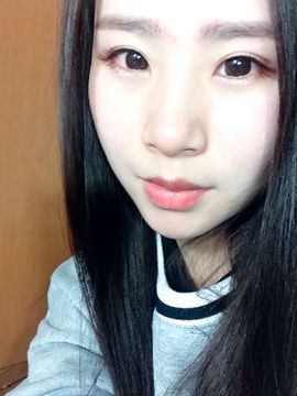 龙小鱼嘿嘿主播照片