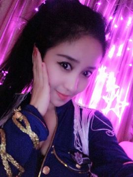 魅丽晴儿主播照片