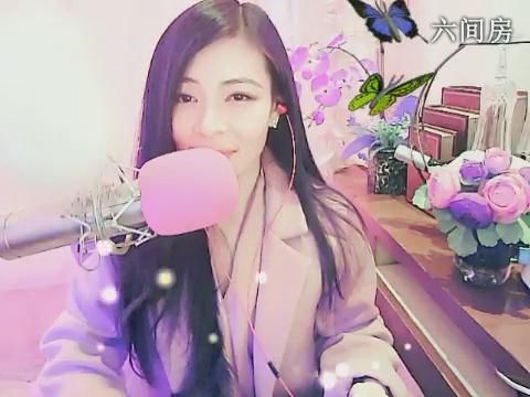 ♥♡灬唇印゛情钟初见的图片