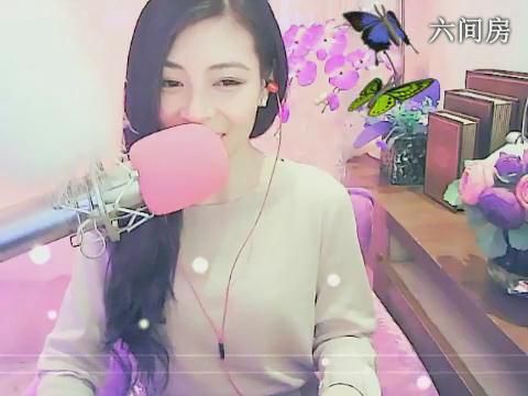 ♥♡灬唇印゛情钟初见的图片