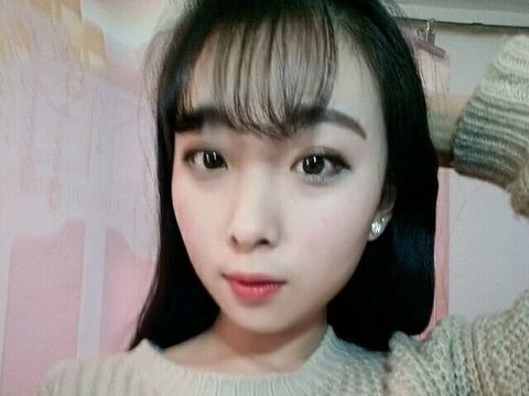 萌哒哒的小妖妹海报