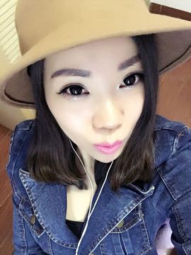 好声音洁洁主播照片